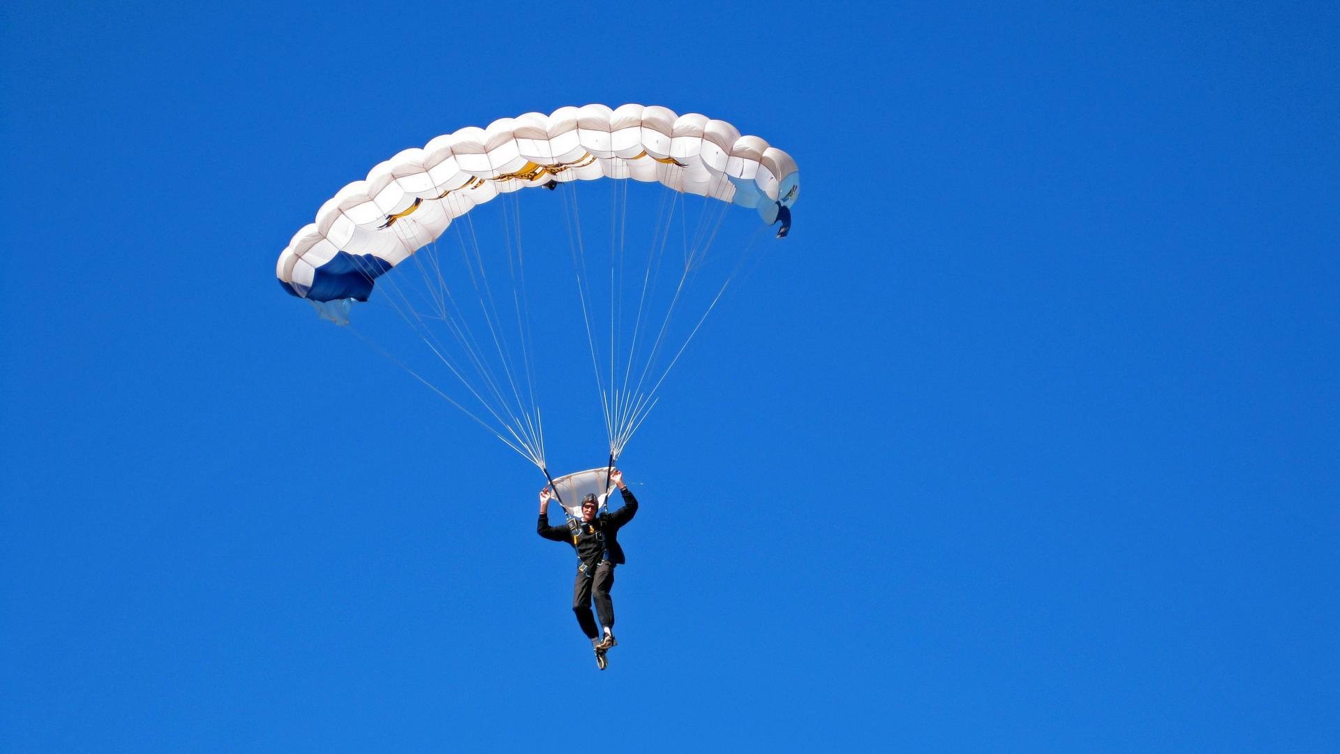 南非女跳水队克服心理压力成功翻盘，南非女子冠军赛